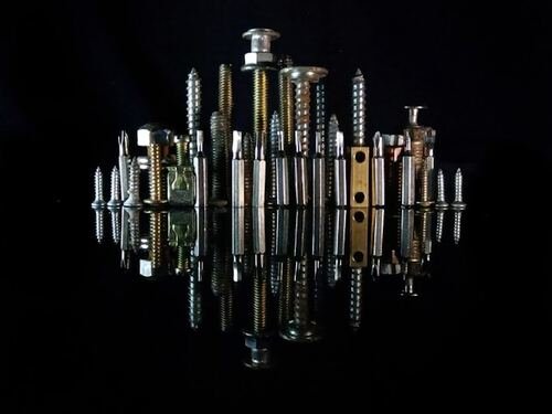 Stainless Steel Screws vs. Galvanized Screws: Which Is Right for Your Project?